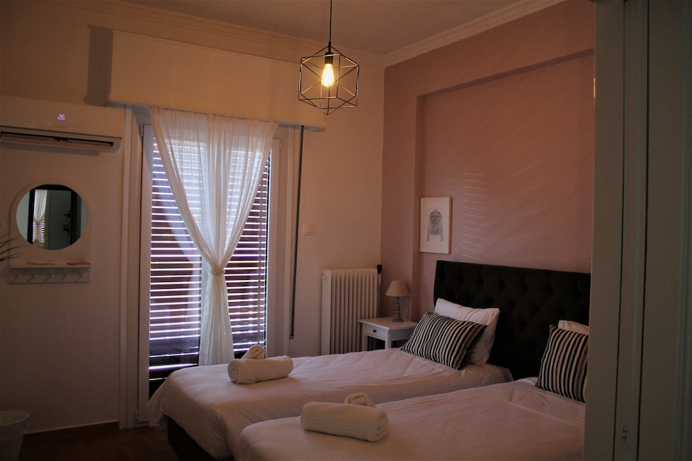 Be My Guest Athens 50/75