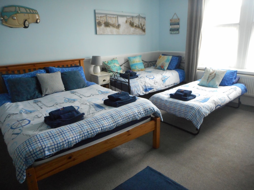 George Hotel B B 32/46