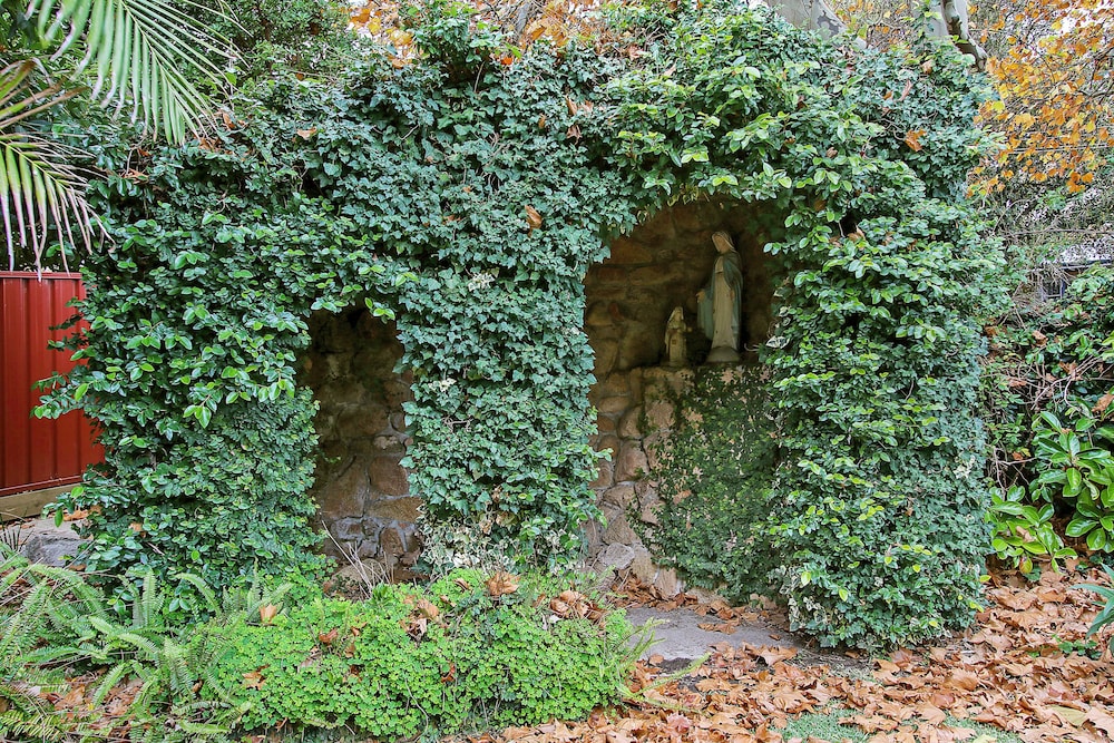 The Old Priory 41/42