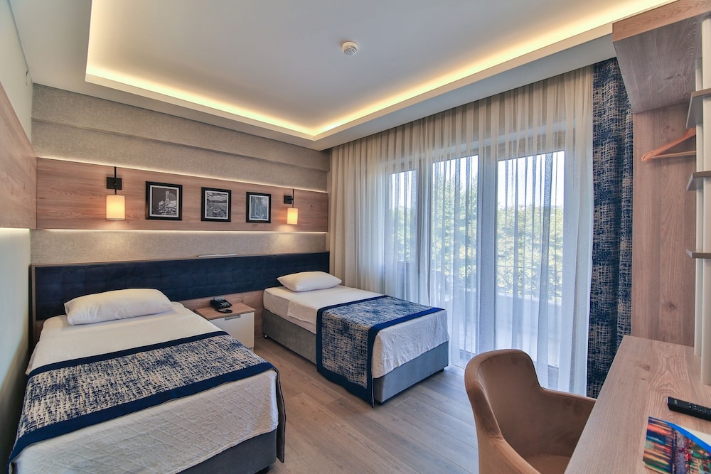 Isikaltin Hotel 6/19