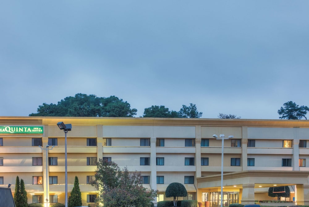 La Quinta Inn & Suites by Wyndham Atlanta Roswell 2/47