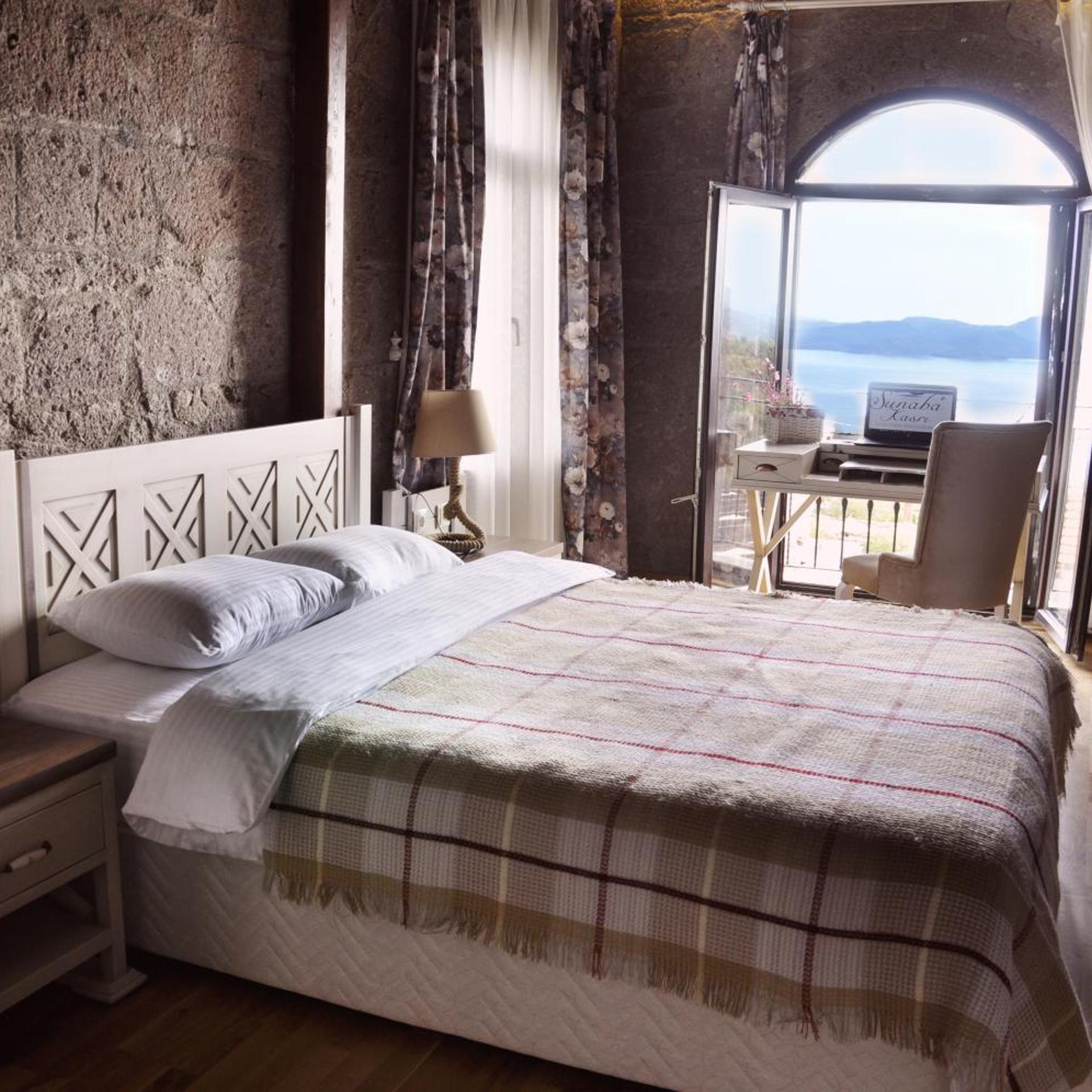 suite, sea view