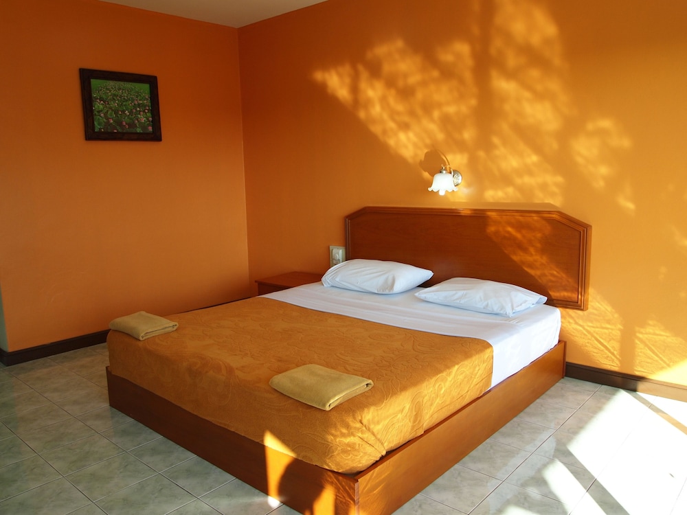Karon Village Hotel 25/49