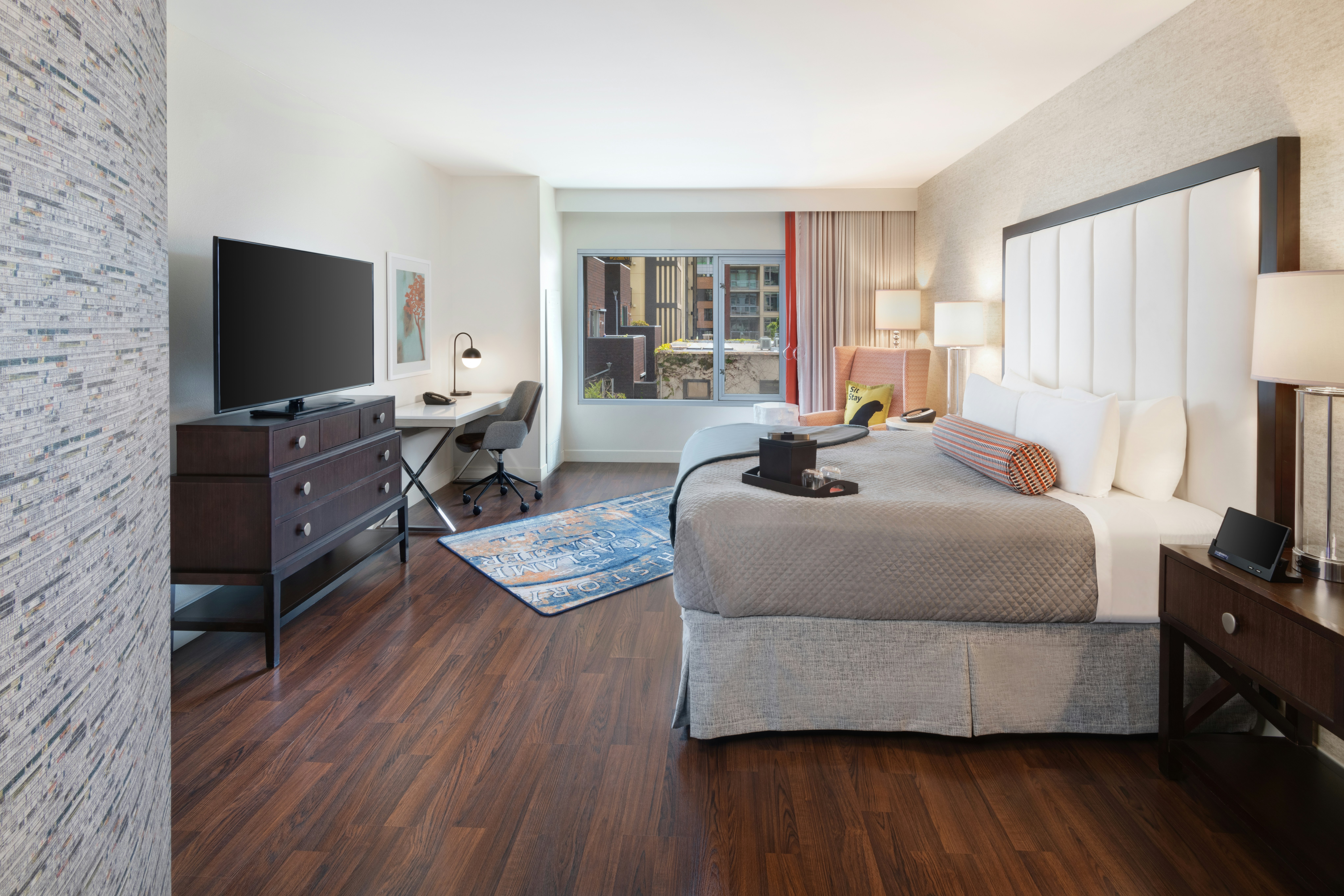 Premium, King Bed, Village View