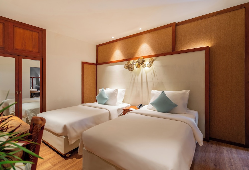 Deluxe, King Bed, No Window, A&Em Art Hotel 9/10