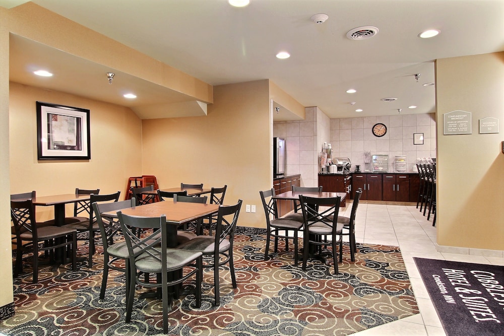 Cobblestone Hotel Amp Suites Crookston 33/39