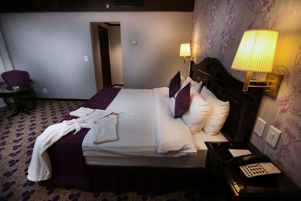 Hawthorn Suites By Wyndham Al Khobar 19/43