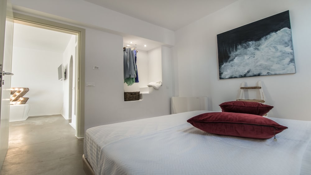 Halcyon Villas 13/66