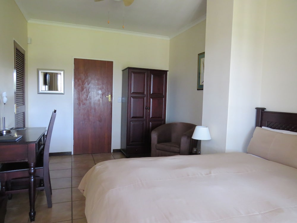 ROOM, SINGLE