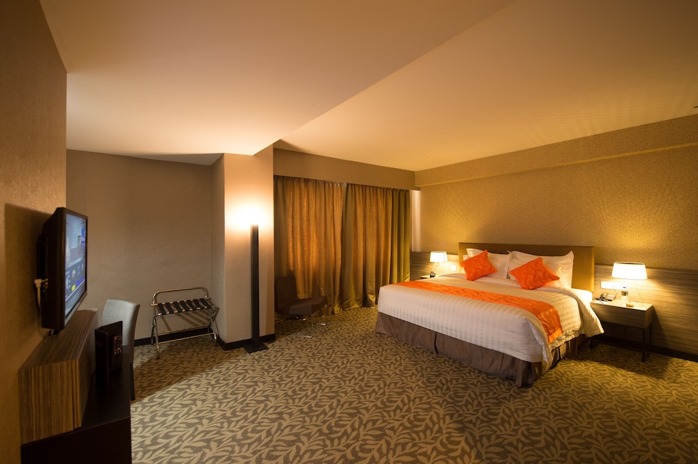 Grand Alora Hotel 12/49