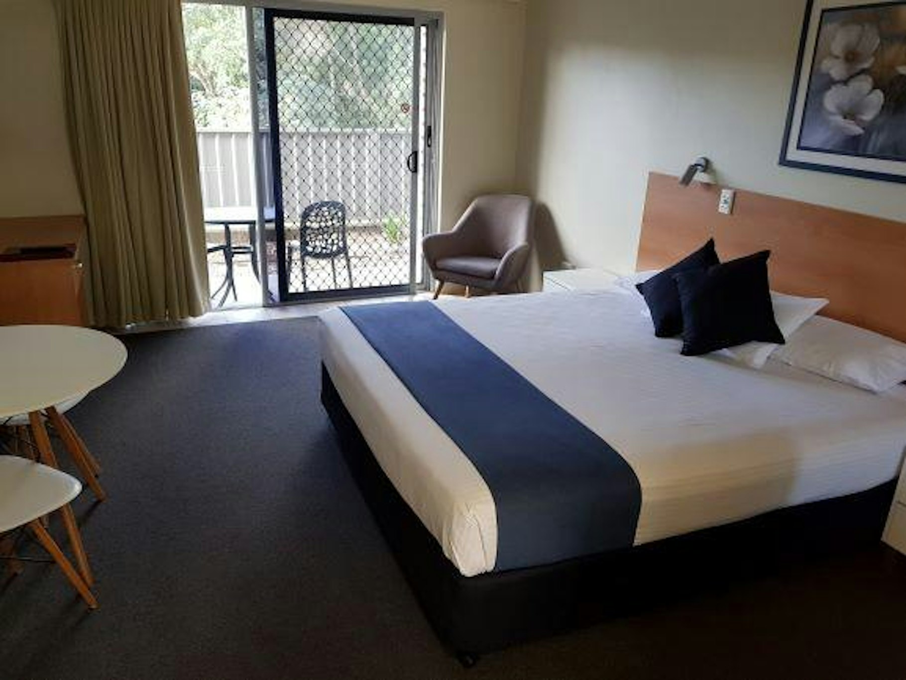 NAMBOUR HEIGHTS MOTEL 7/19