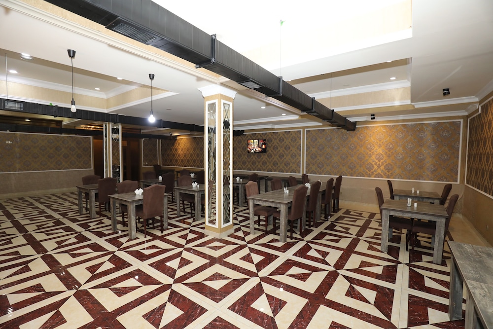 Istanbul Gold Baku Hotel 15/51