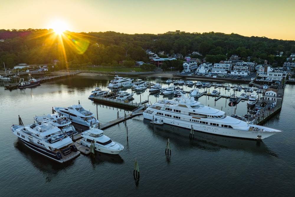 Danfords Hotel and Marina 36/69