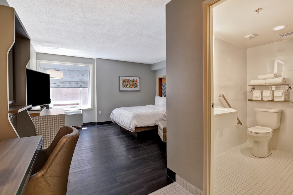 Holiday Inn Ottawa Dwtn Parliament Hill 30/80