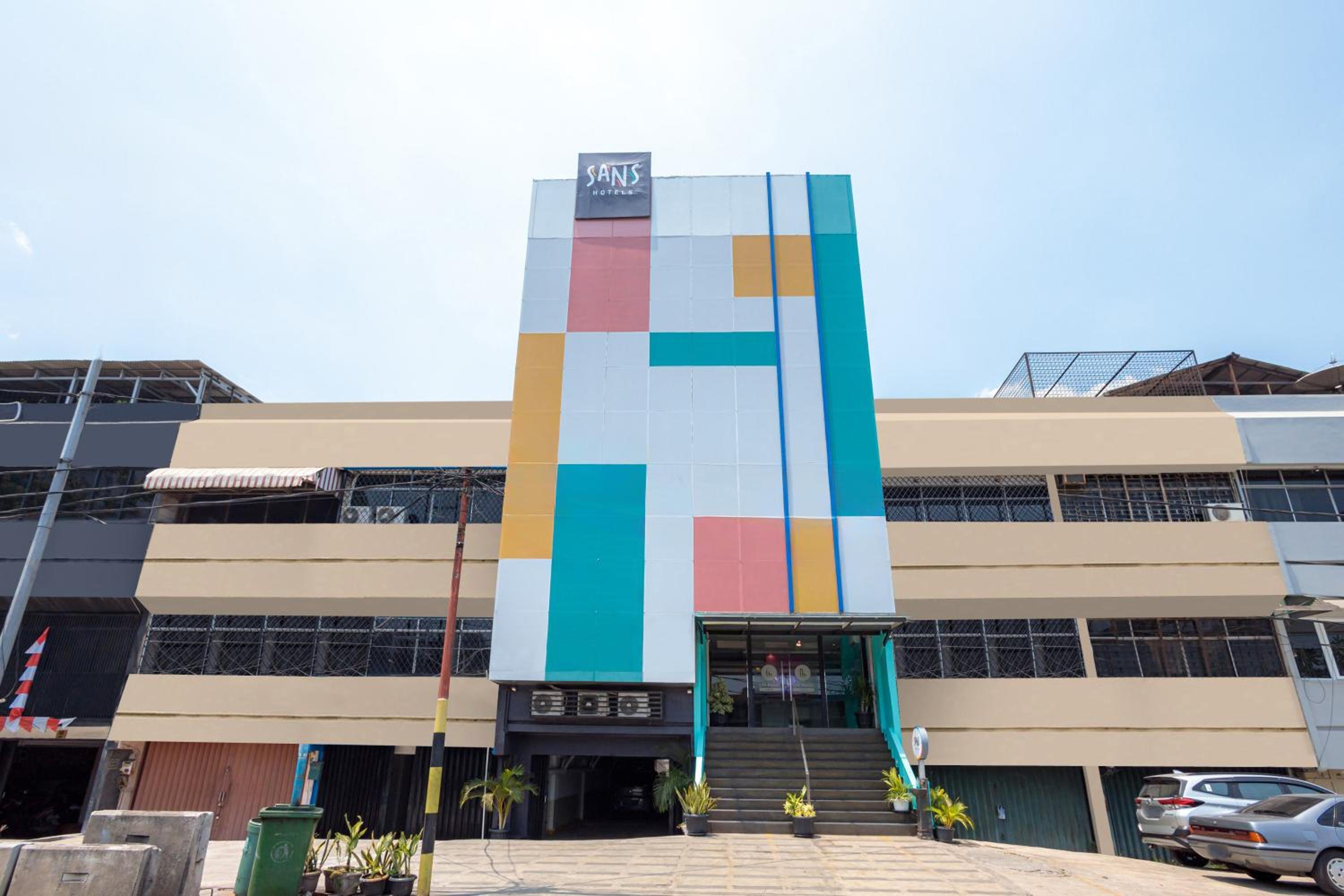 Hotel Sans Hotel Liv Ancol by RedDoorz 5/50