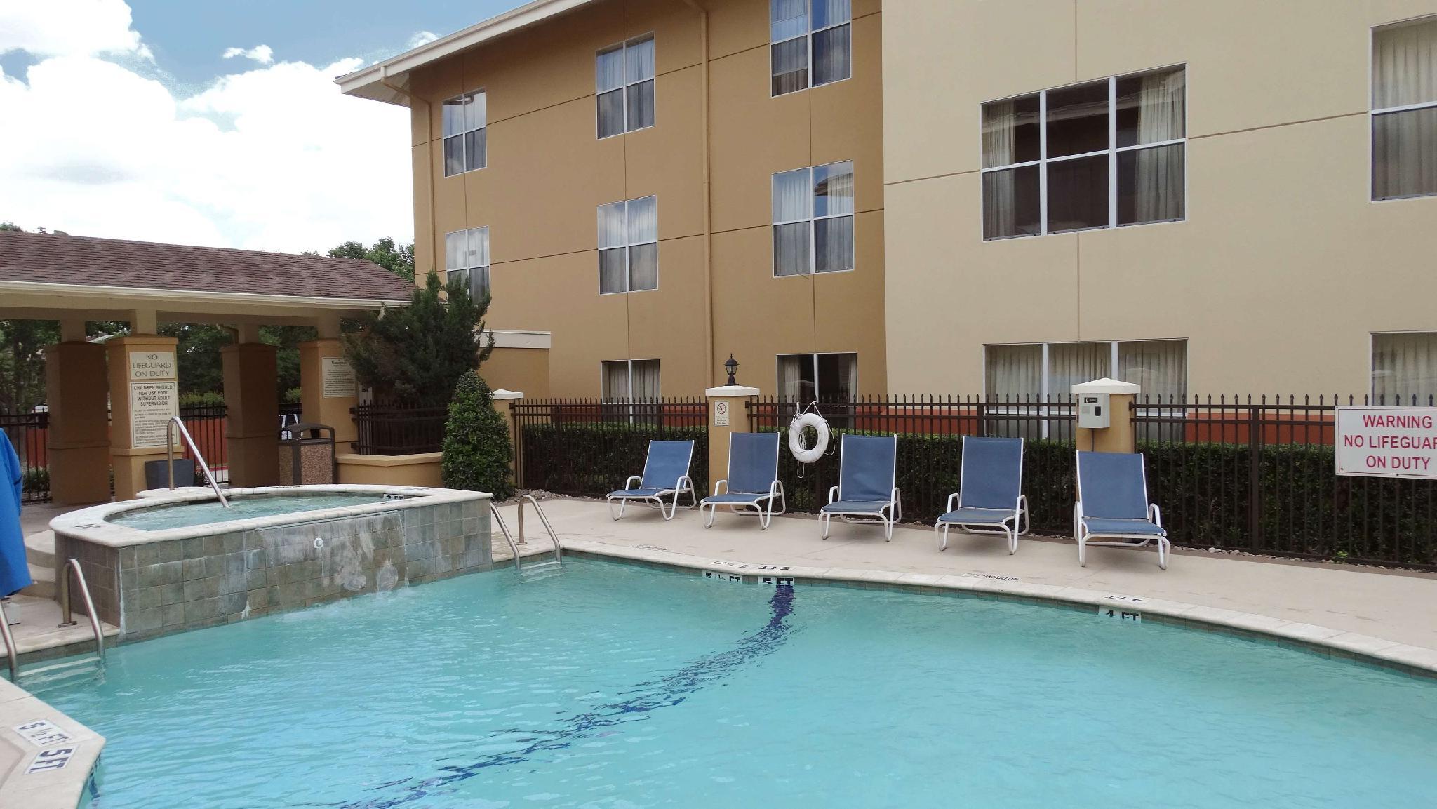 Extended Stay America - Dallas - Frankford Road 30/33