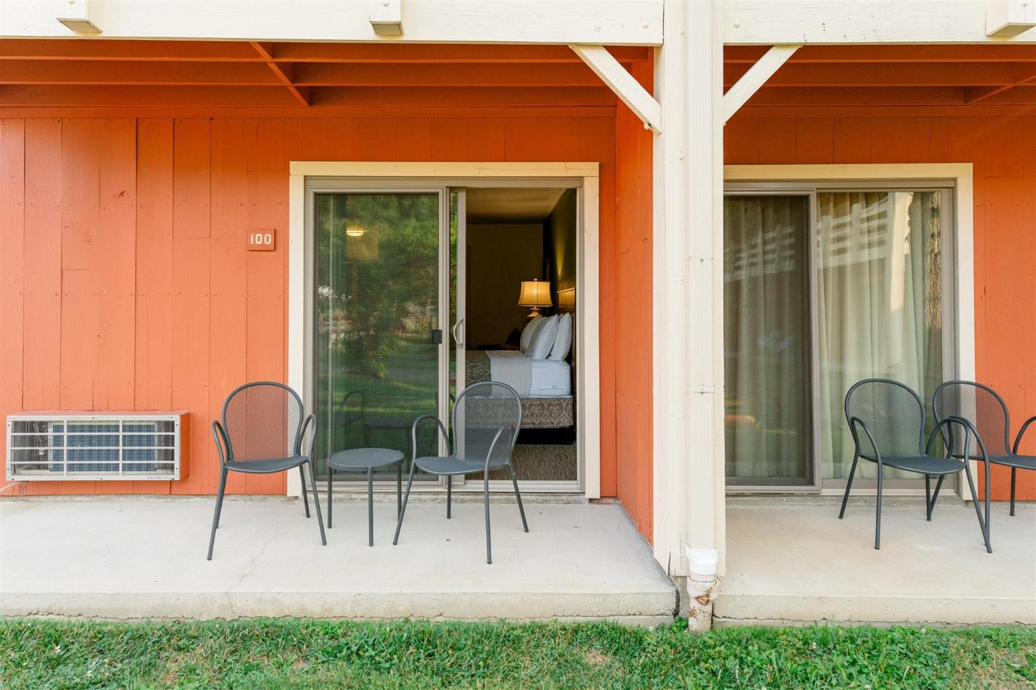 Brown County Inn 41/50
