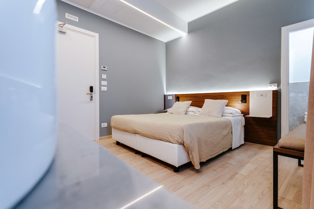 CLASSIC, DOUBLE BED