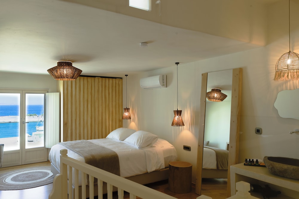 Life Suites 13/41