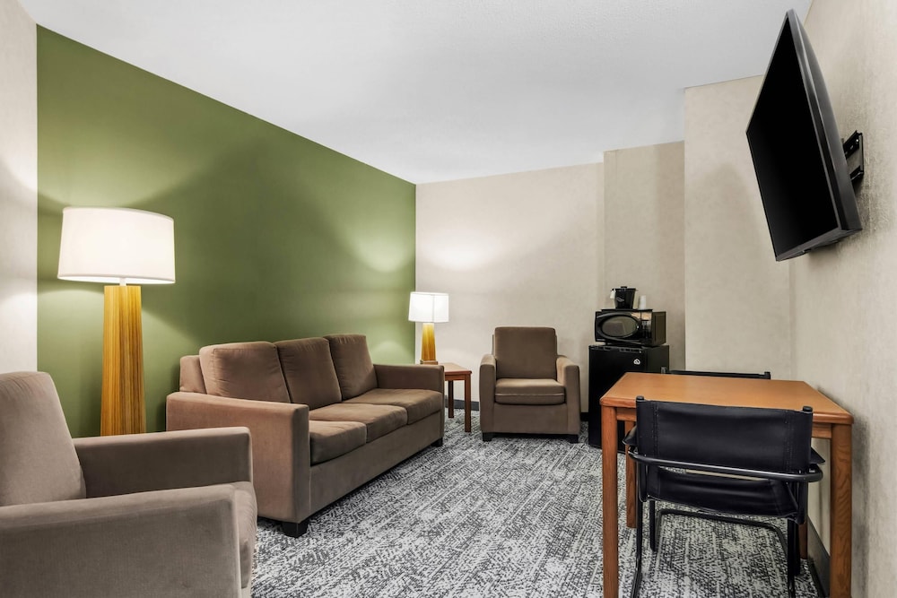 Sleep Inn & Suites Bay View Acme - Traverse City 43/68