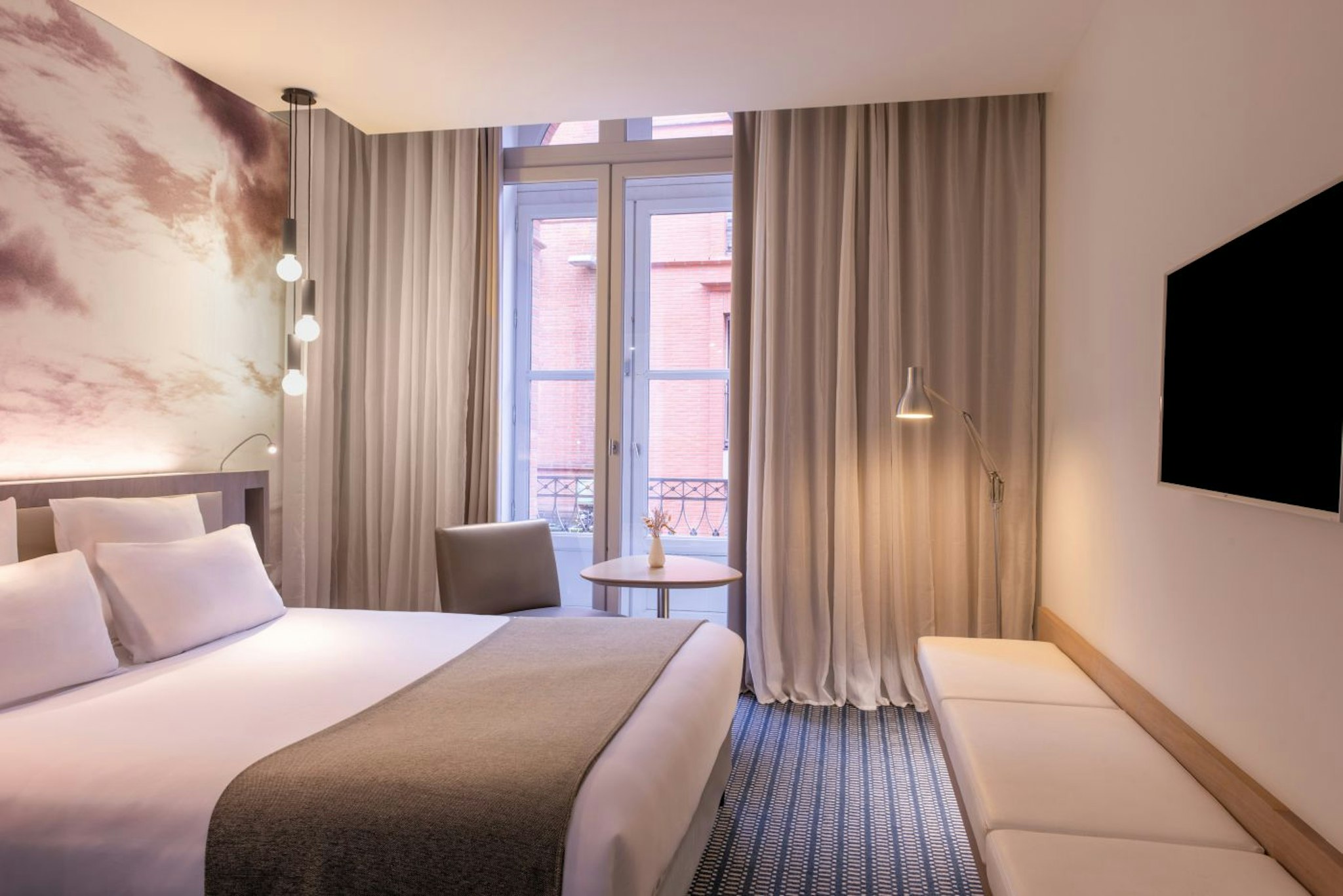 Le Grand Balcon Hotel 34/68