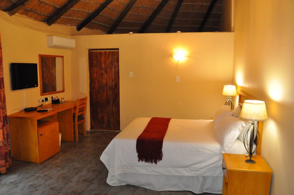 Gooderson Dumazulu Lodge and Traditional Village 7/50