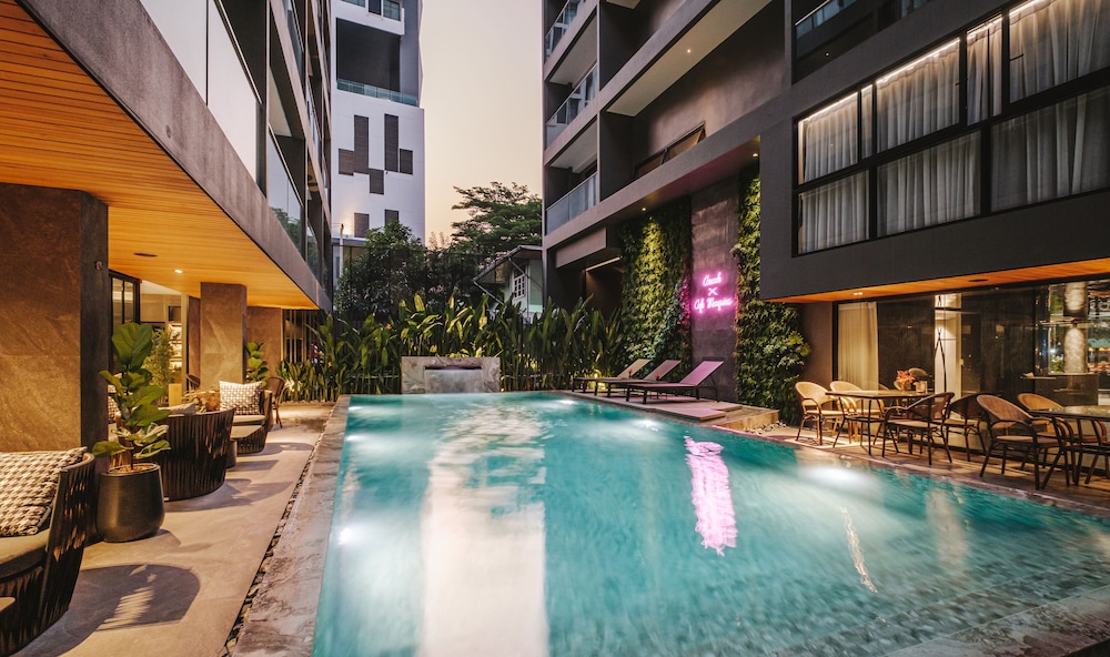 Cascade Hotel Bangkok 32/37