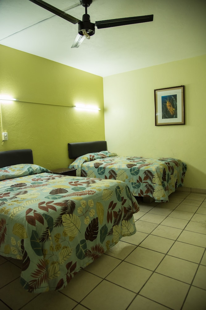 Hotel Esperanza 22/25