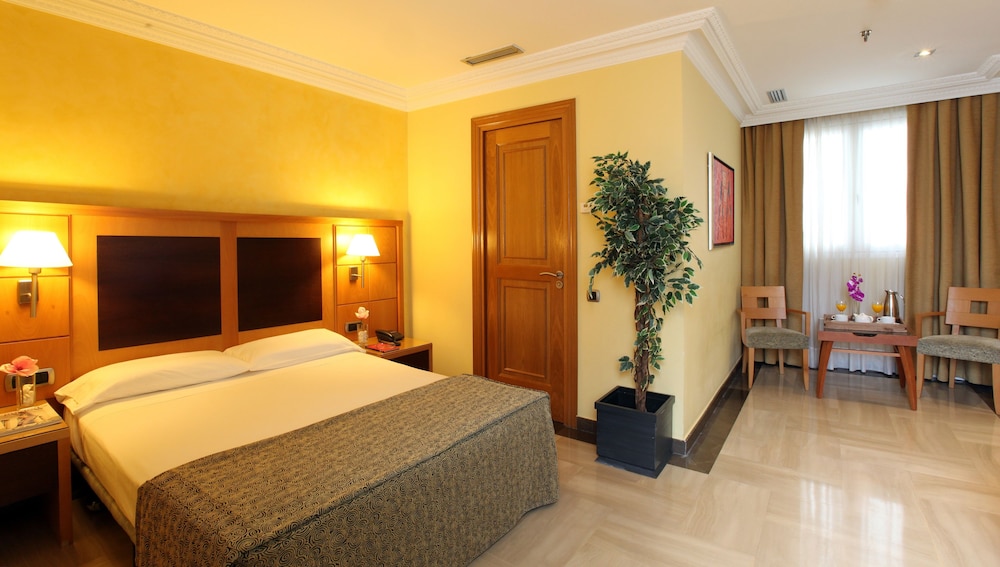 MASTER, DOUBLE BED