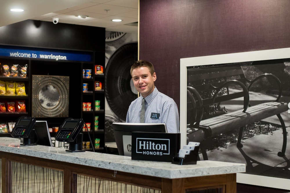 Hampton Inn And Suites Warrington Horsham 33/41