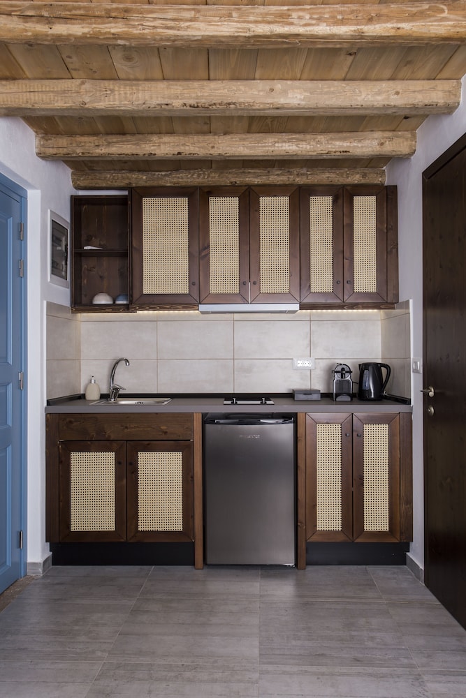 Blue Jasmine Suites 5/50
