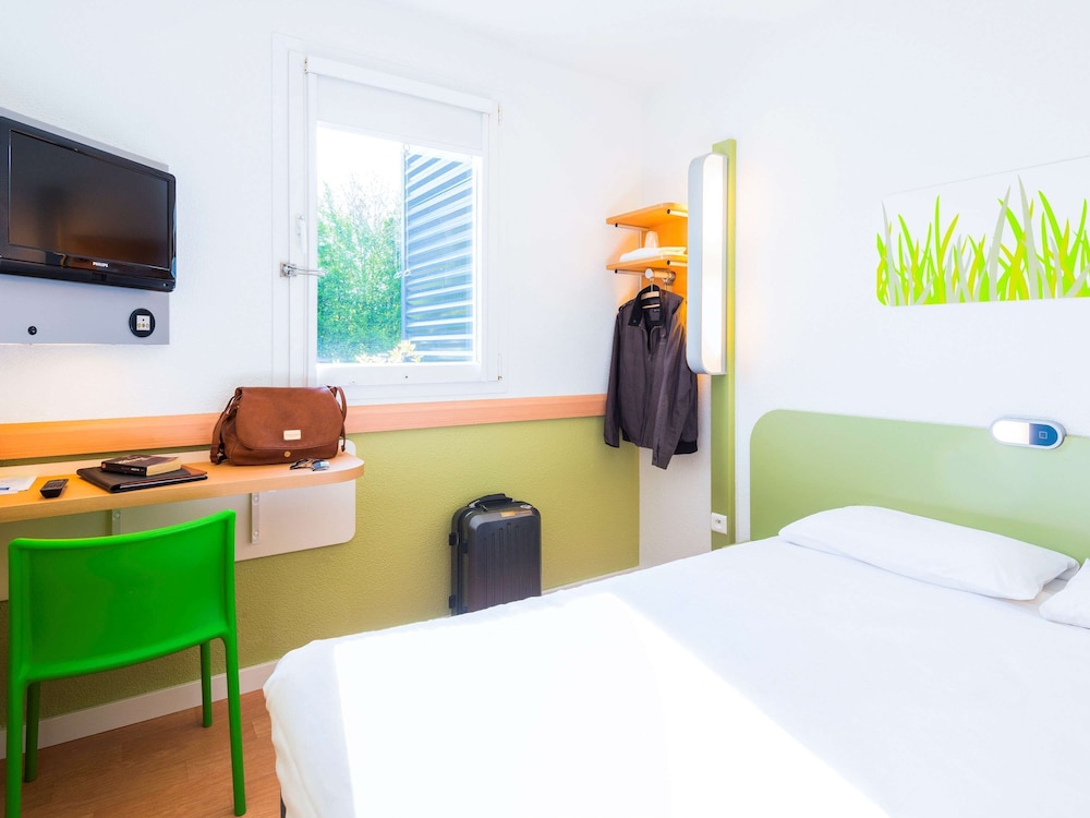 Ibis Budget Rennes Route De Saint Malo 15/59