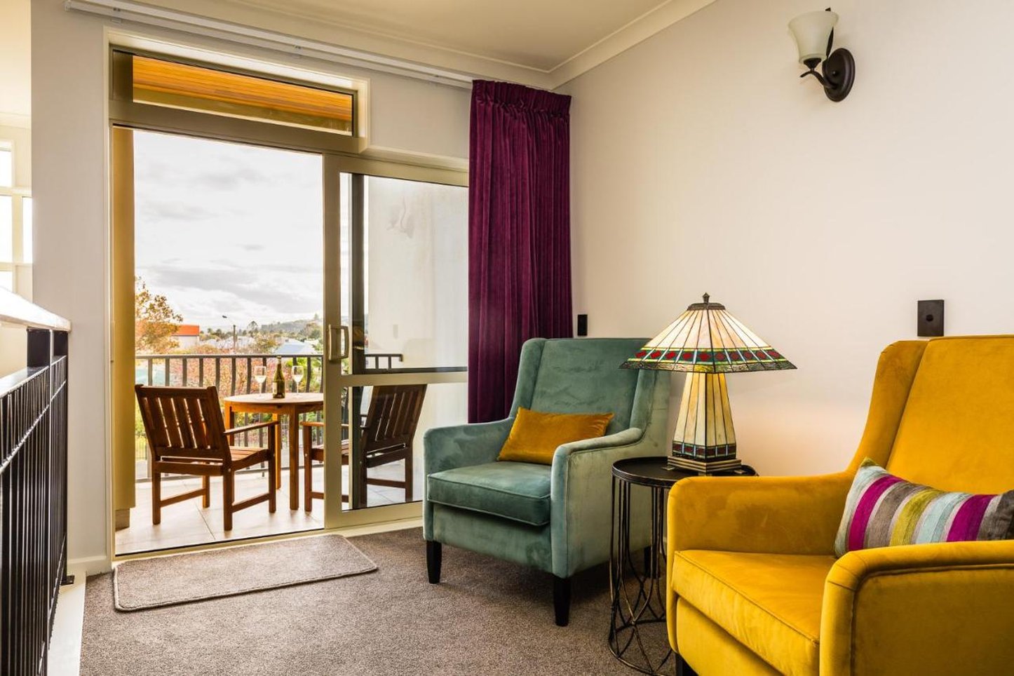 Pebble Beach Motor Inn 30/51