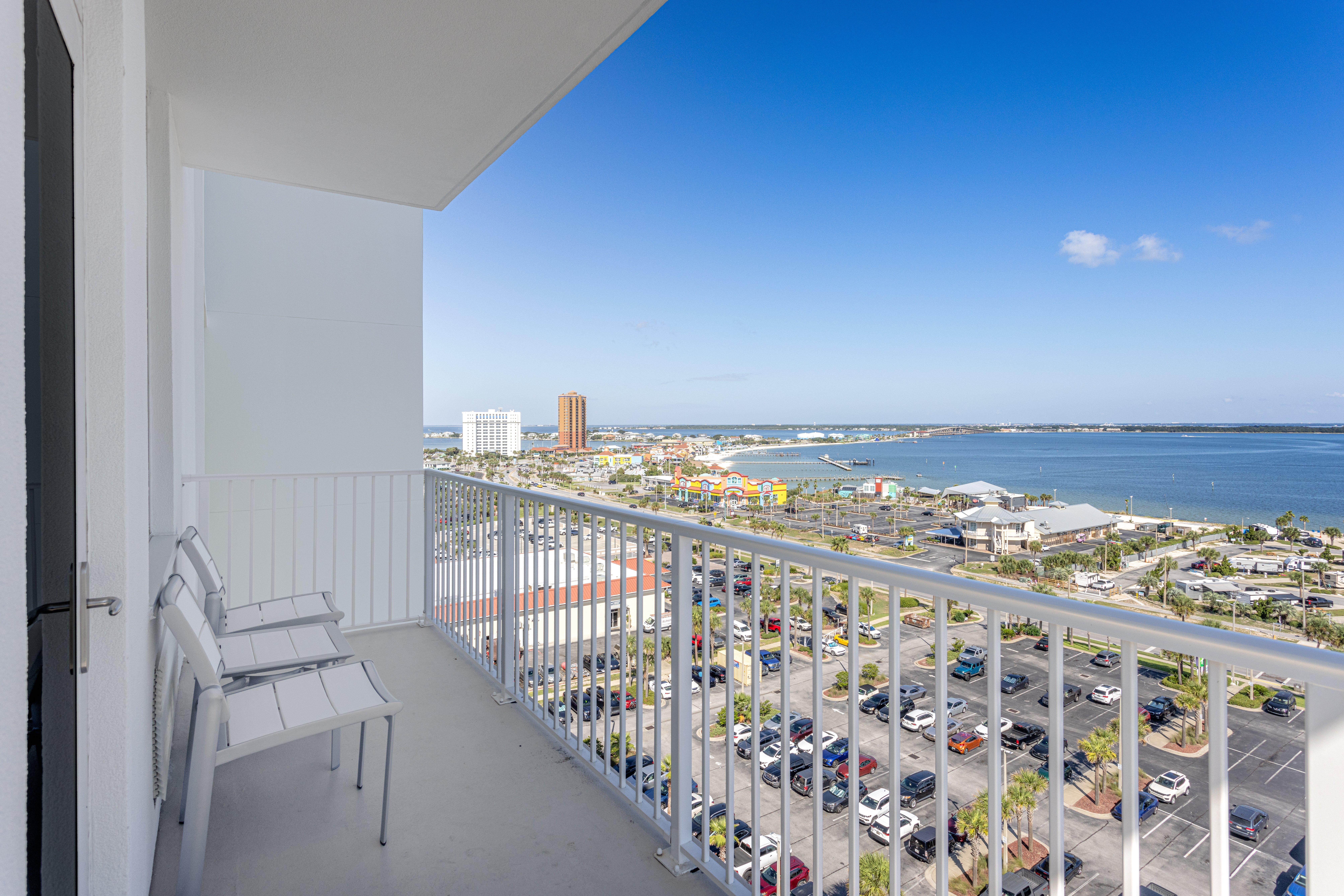 Suite, Bay View