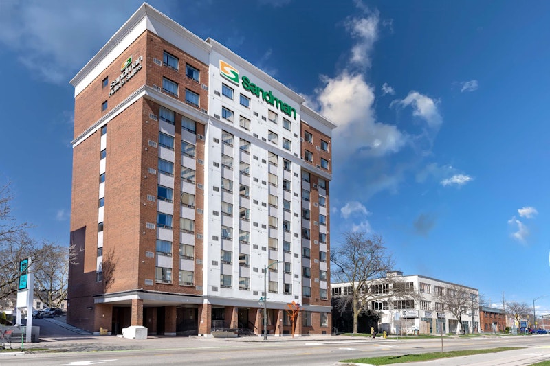 Sandman Hotel & Suites London Downtown 1/13