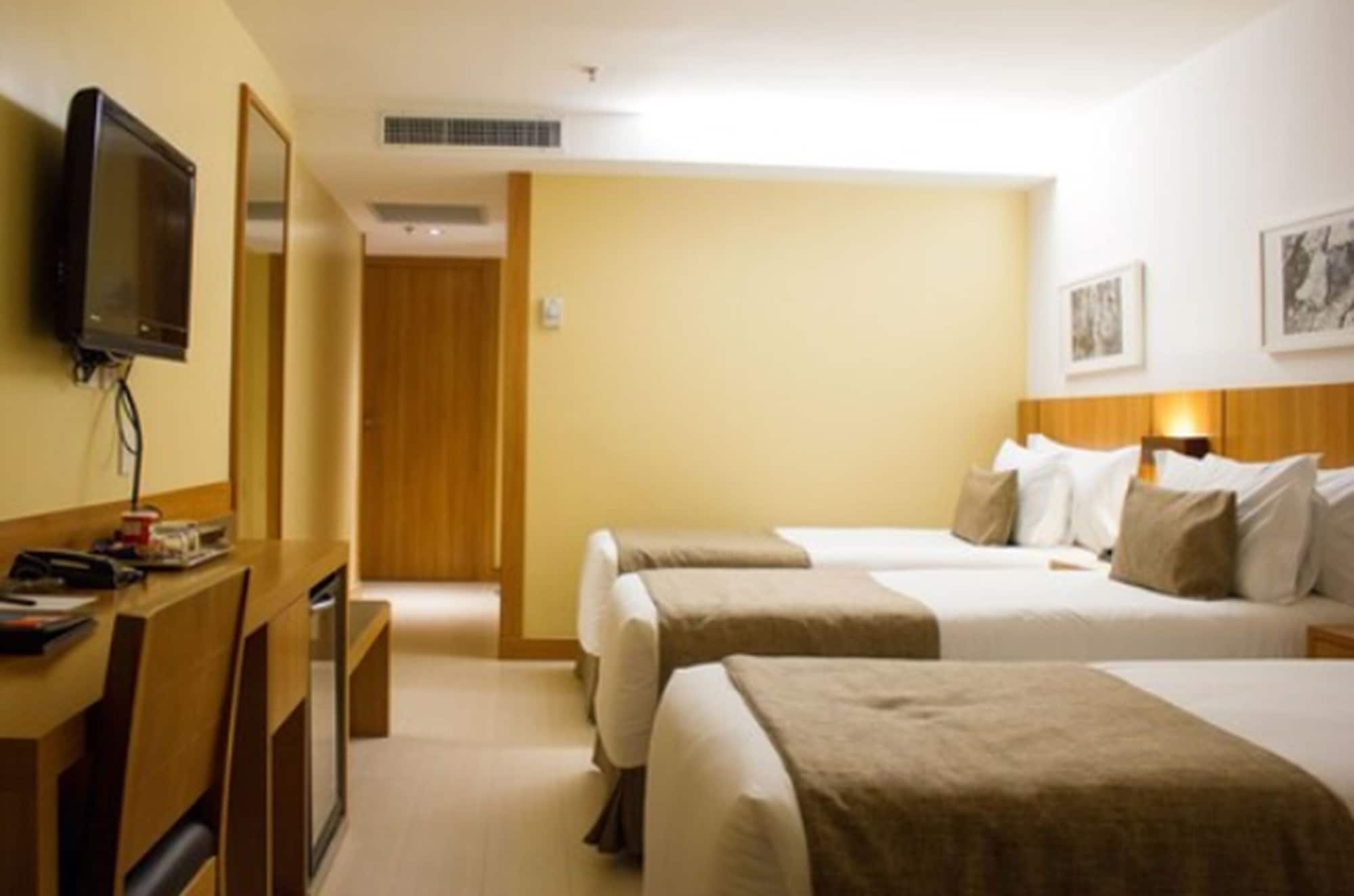 غرفة ديلوكس ثلاثية بثلاثة أسرّة بإطلالة على البحر بشرفة، Riale Brisa Barra Hotel 8/10