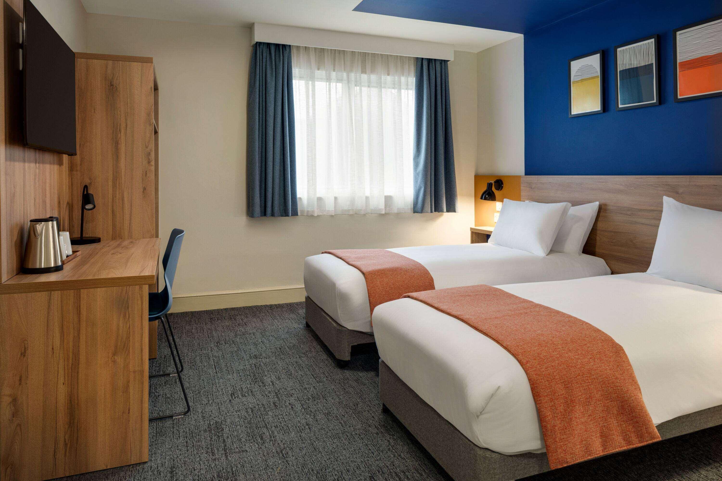Room, Twin Beds