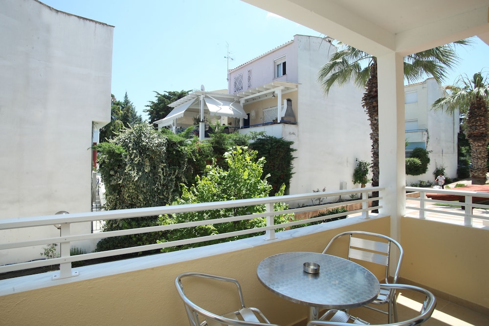 Naias Beach Hotel 26/43