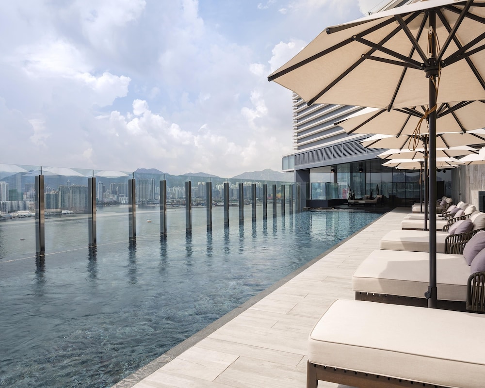 Hyatt Centric Victoria Harbour 65/70