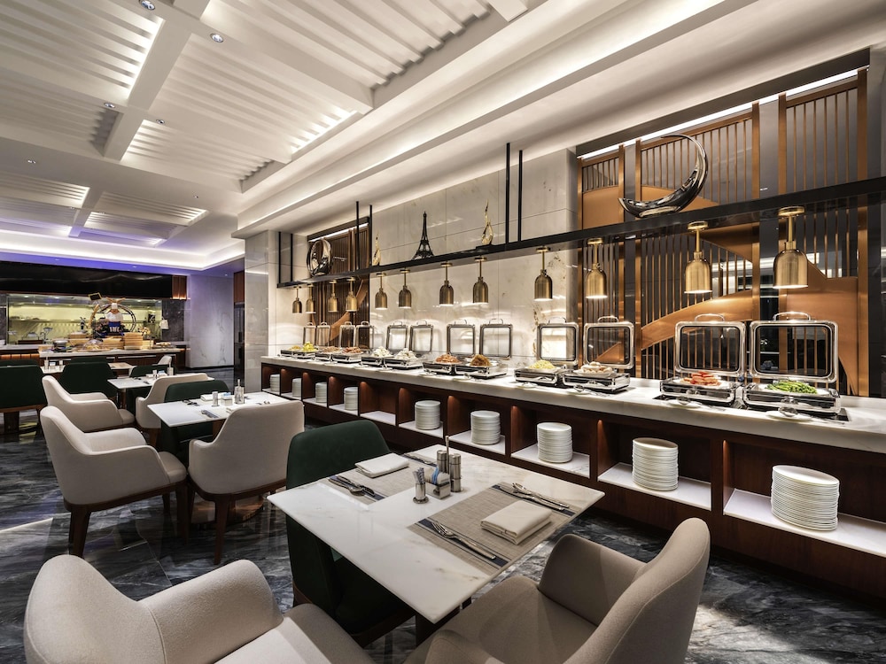 Mercure Shenzhen Pinghu 55/72