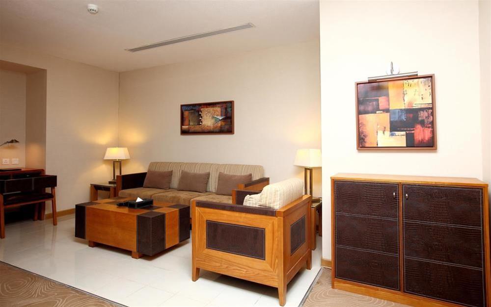 فندق مينا الجبيل سابقا جولدن توليب(Razana Hotel Al Jubail) 48/60