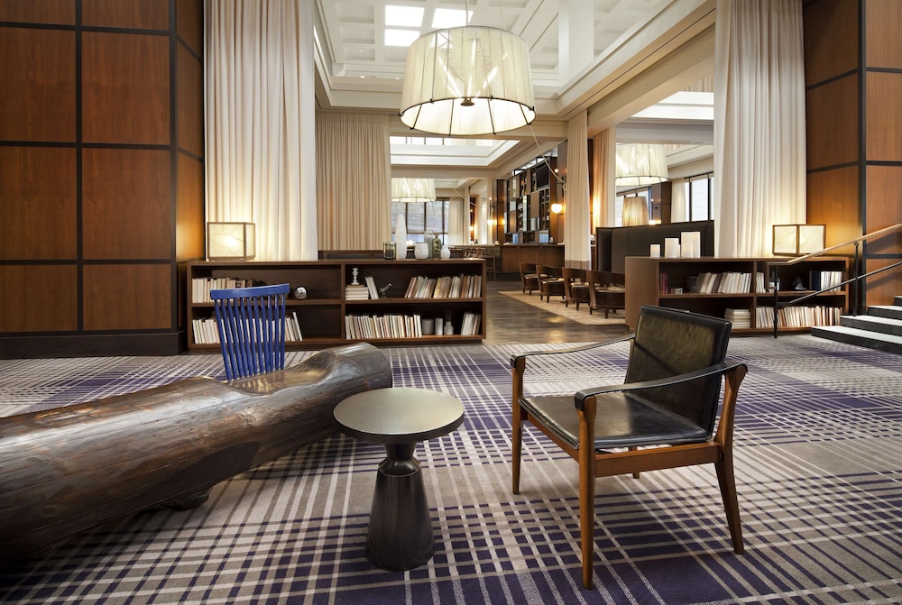 Hyatt Regency 46/59