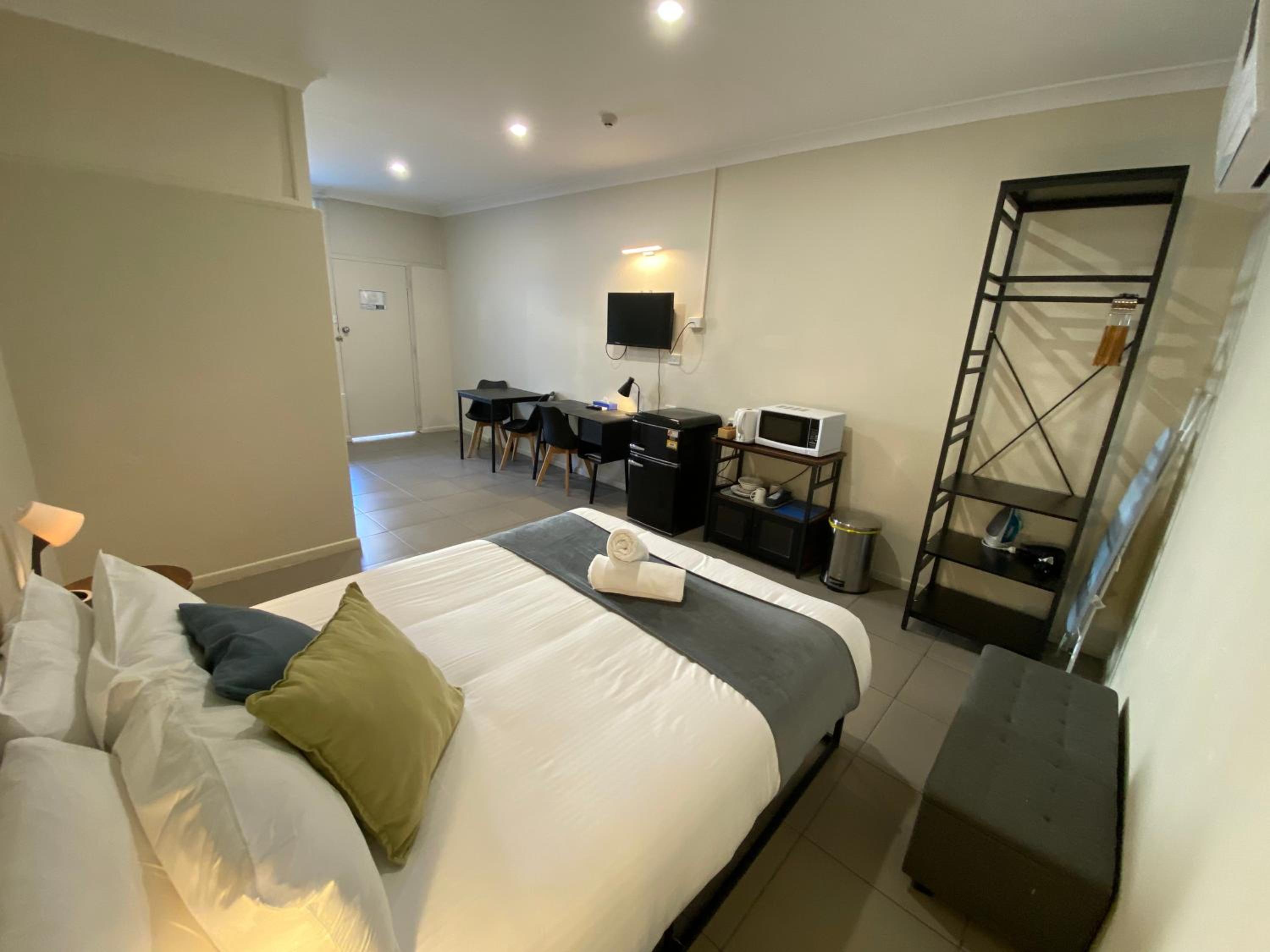 Room, Double Bed
