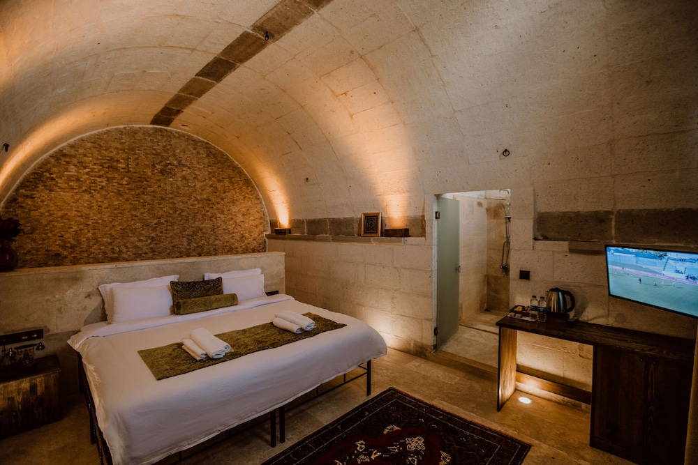 Ortahisar Cave Hotel 8/50
