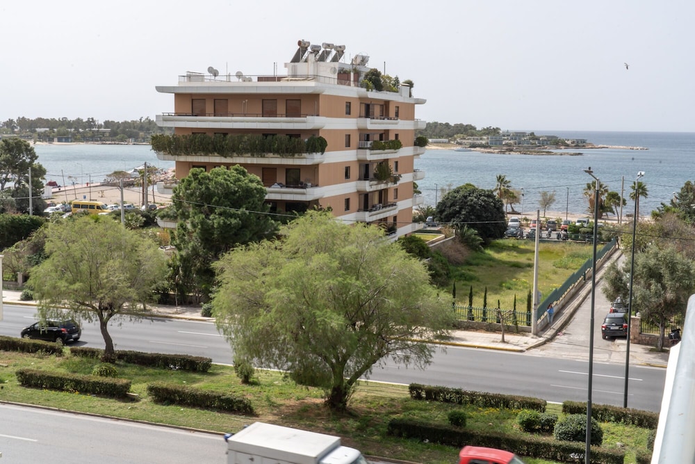 Four Seasons Hotel Glyfada in ATHENS