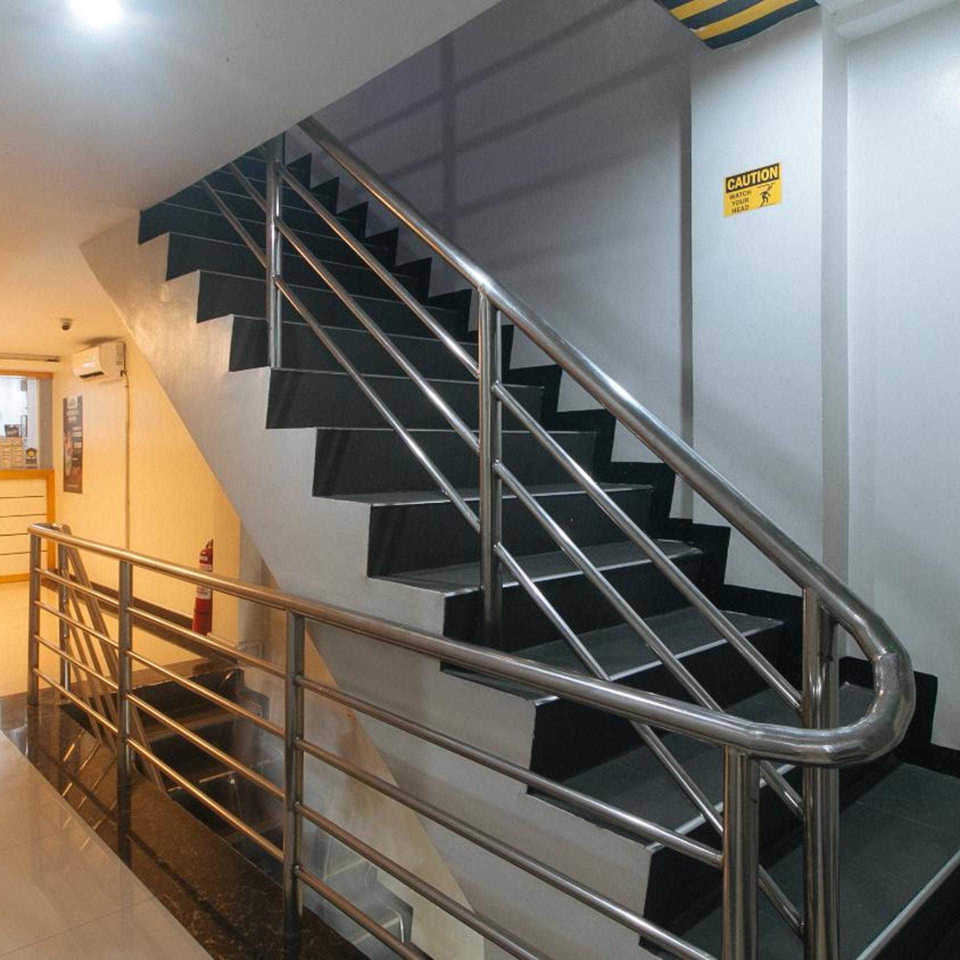 OYO 717 Ranchotel Bayanan 35/50