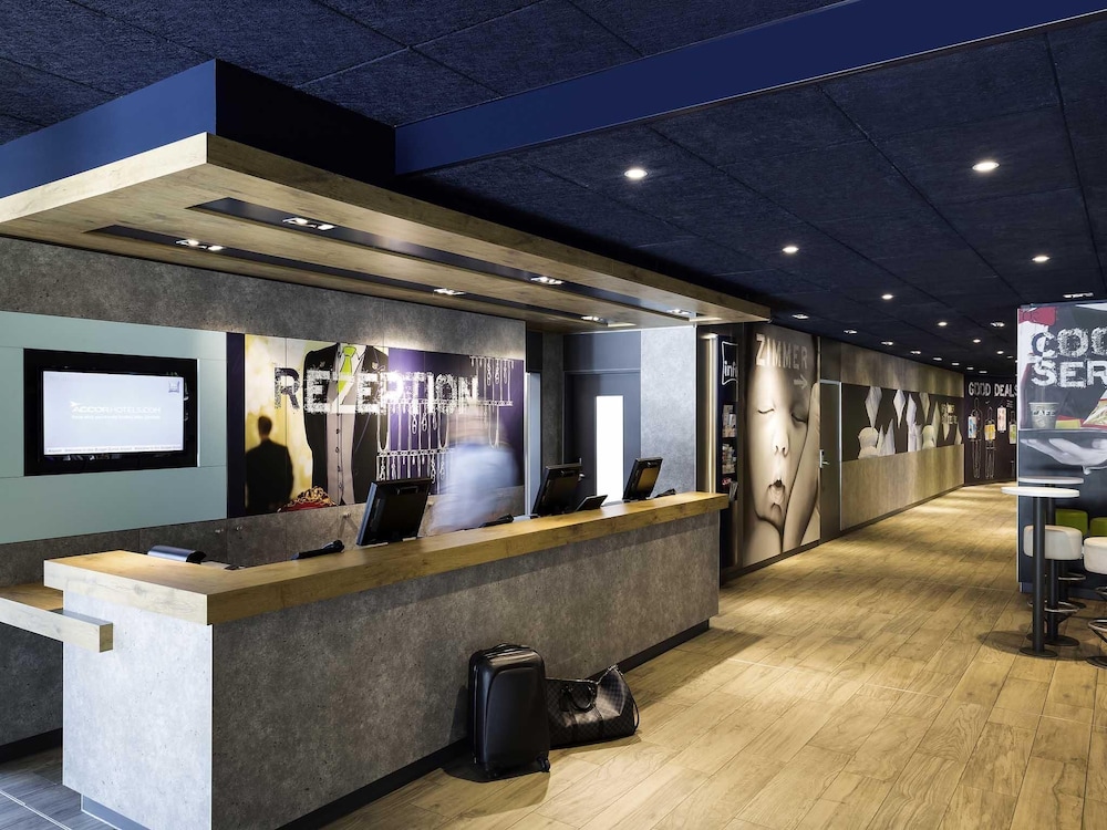 Ibis Budget Zurich Airport 15/69