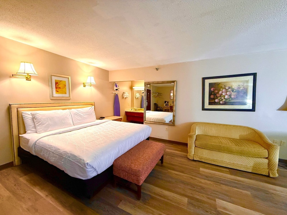Presque Isle Inn and Convention Center 9/48