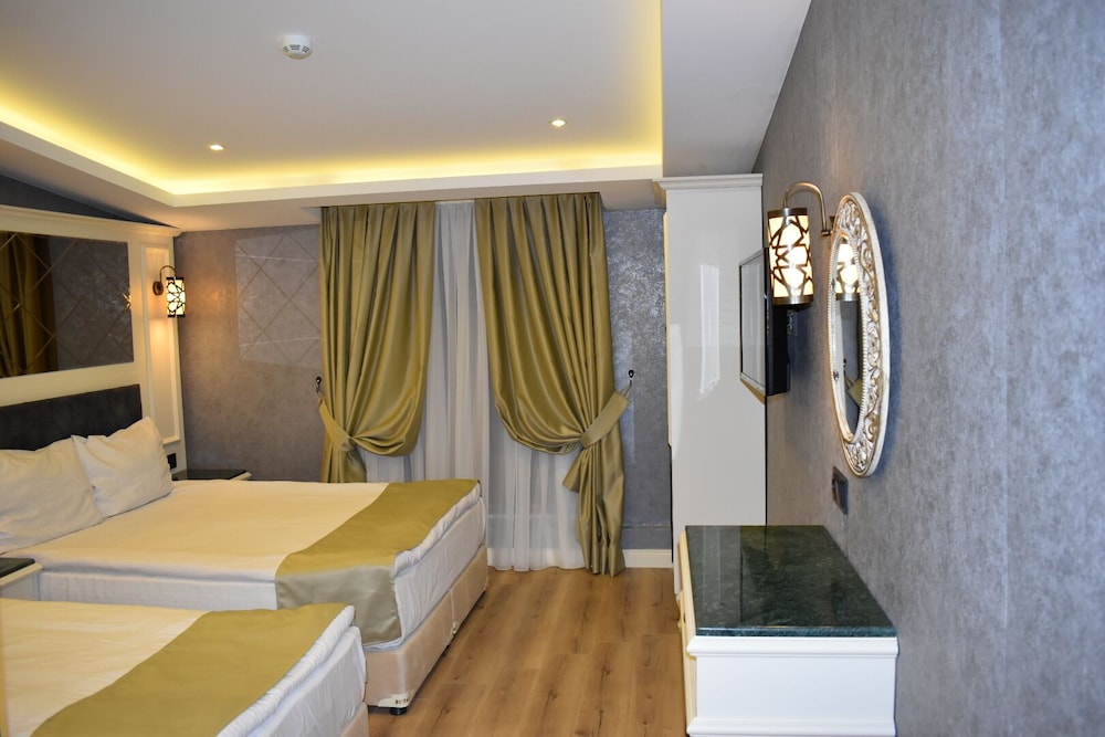 Grand Pamir Hotel 20/50