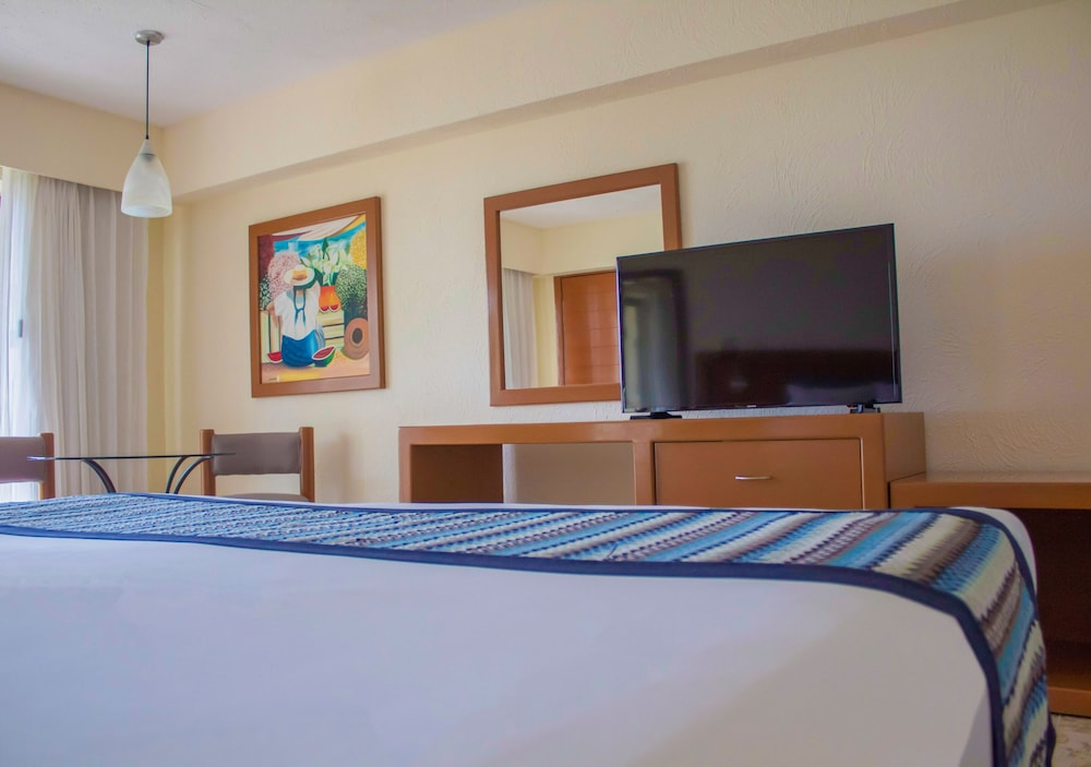 Plaza Pelicanos Grand Beach Resorts 23/65
